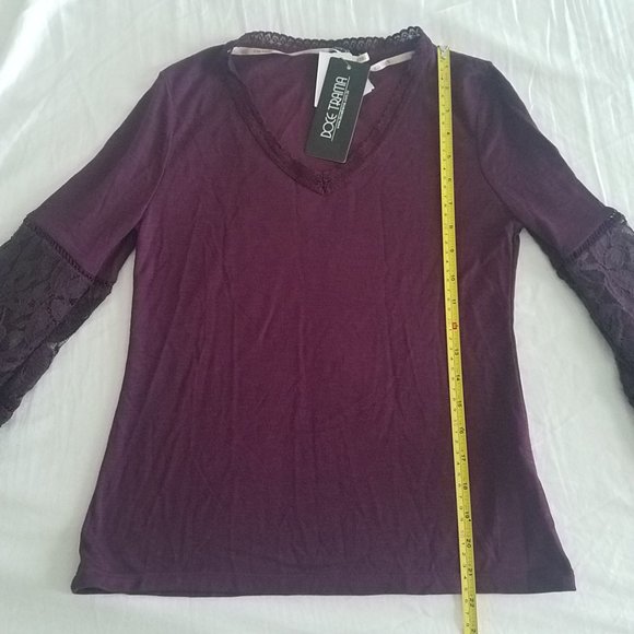Burgundy Lace Bell-Sleeve V-Neck Knit Top Size S - Picture 9 of 13